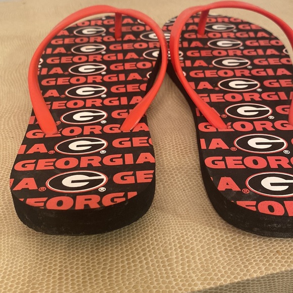 UGA Flip Flops - Picture 4 of 4